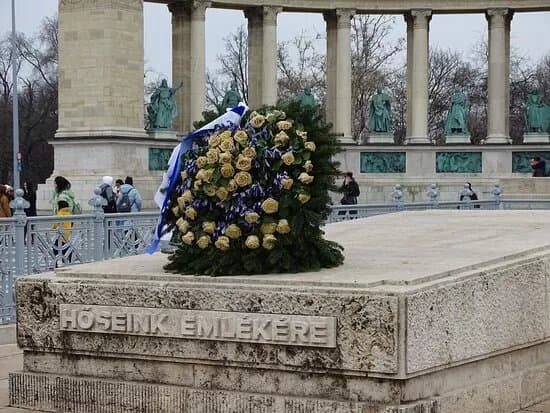 Hosok Emlekkove