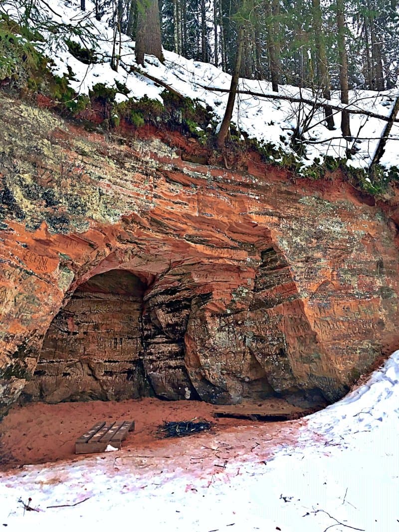 Ziedleju Cliffs