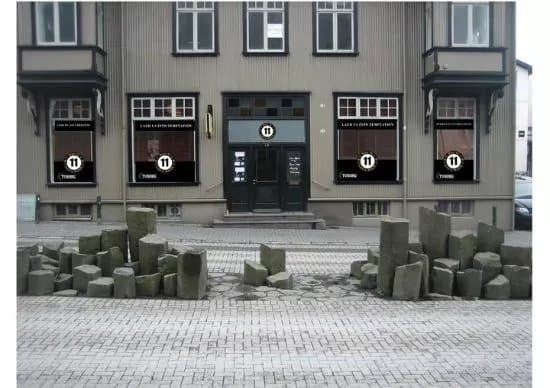 Bar 11