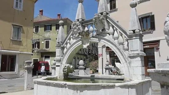 Da Ponte Fountain
