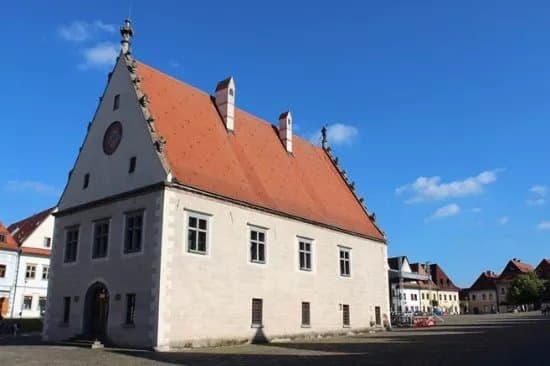 Saris Museum - Town Hall