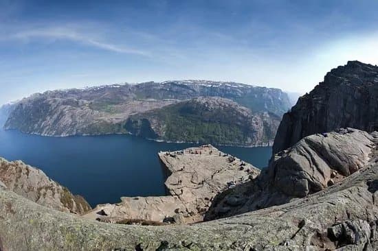 Tide Reiser Preikestolen