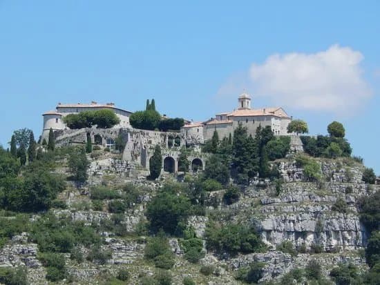 Forteresse Medievale De Gourdon