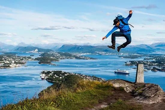 Uteguiden.com - Alesund Adventure Centre