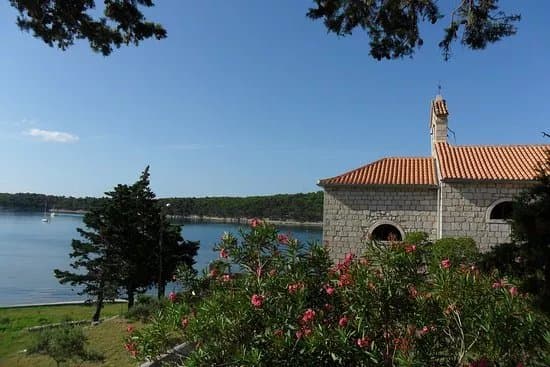 Sv. Fumije Samostan