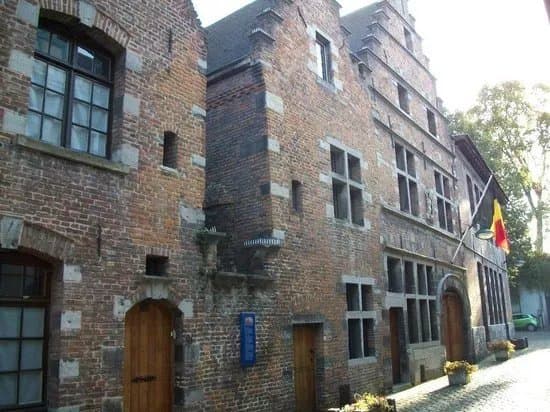 Musee du Folklore (Folklore Museum)