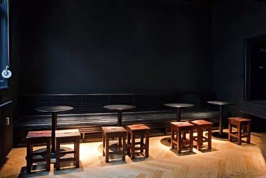 Nebel Bar
