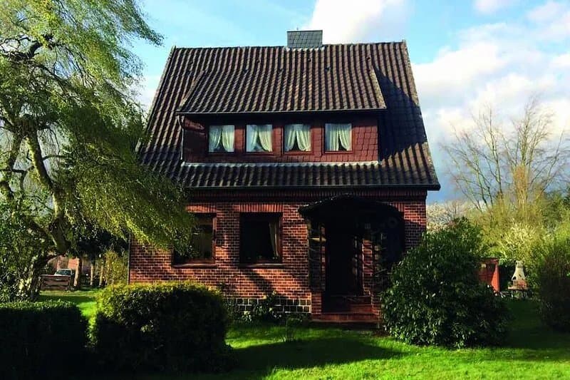Detached, cozy holiday home with a big garden