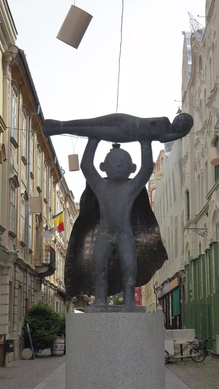 Superman Statue (Supermam)