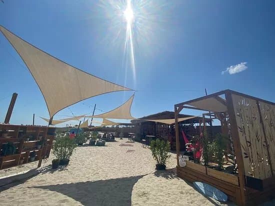 Albastru Beach