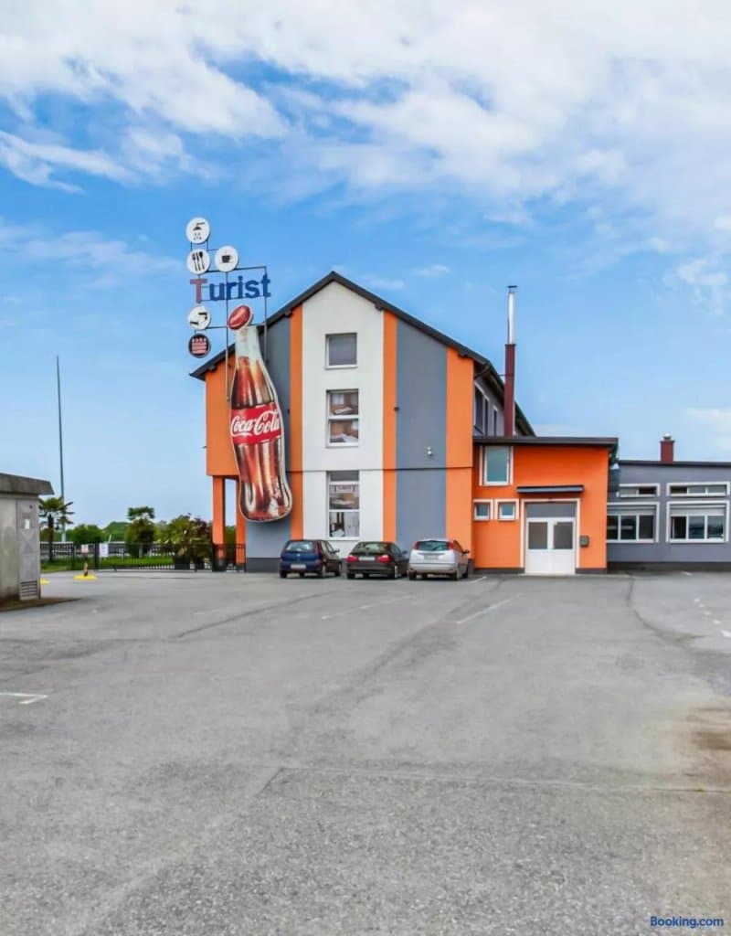 Restoran Prenociste Turist