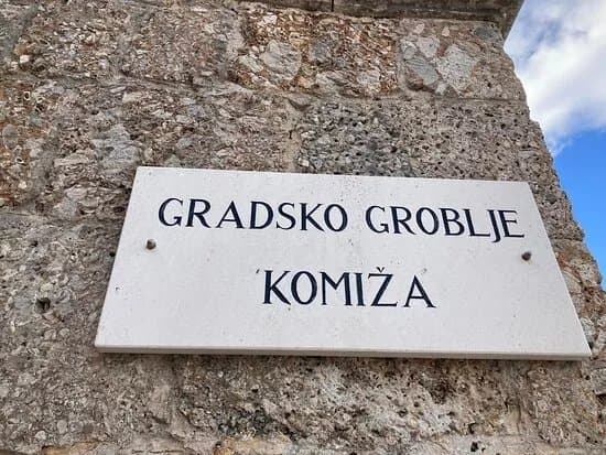 Komiza Cemetery