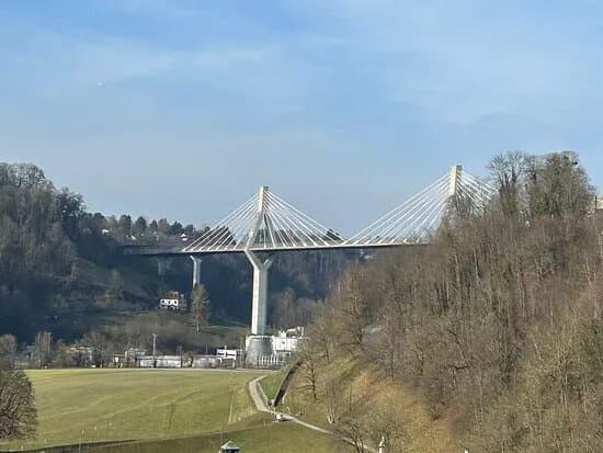 Poya Bridge