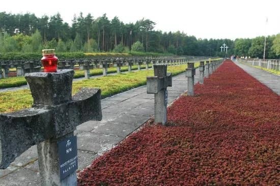 Muzeum – Miejsce Pamieci Palmiry