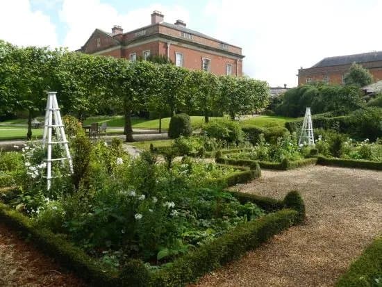 Kelmarsh Hall & Gardens
