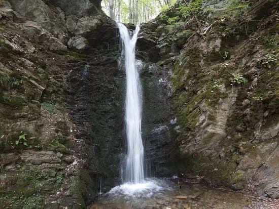 Pehcevo Waterfalls - Ravna Reka