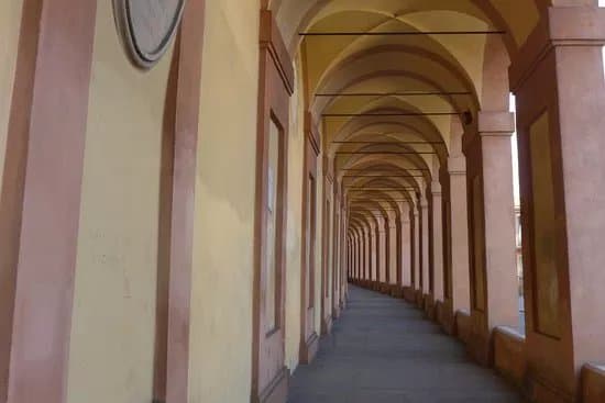 Portico di San Luca