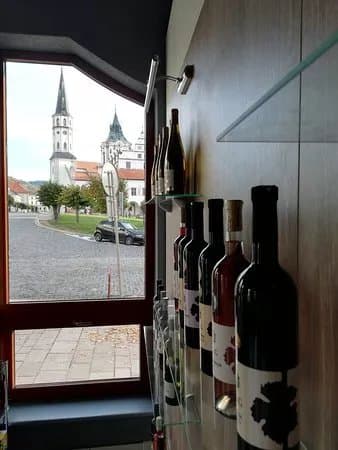 Wine Shop Bergerak