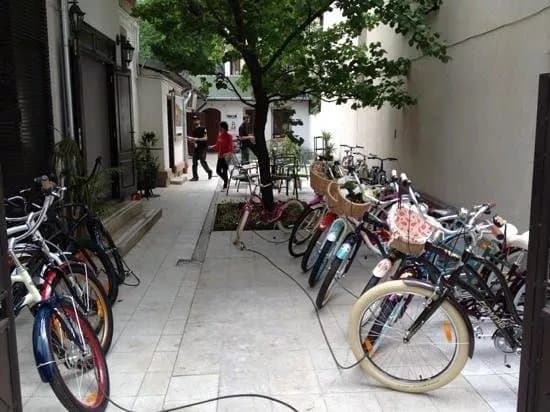 La Vita E Velo (Aviatorilor)