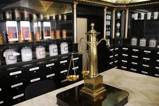 Museum of Pharmecy - Red Crayfish Pharmacy