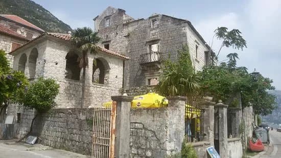 Viskovic Palace