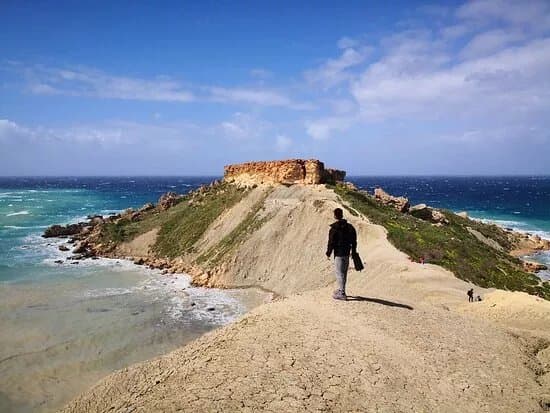 Qarraba Bay