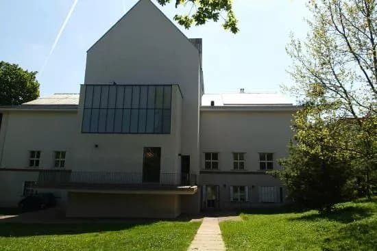 Dum Umeni Mesta Brna / The Brno House of Arts