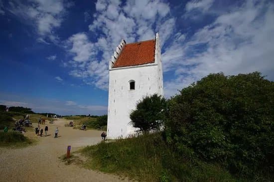 Den Tilsandede Kirke