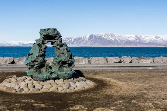 Sculpture and Shore Walk