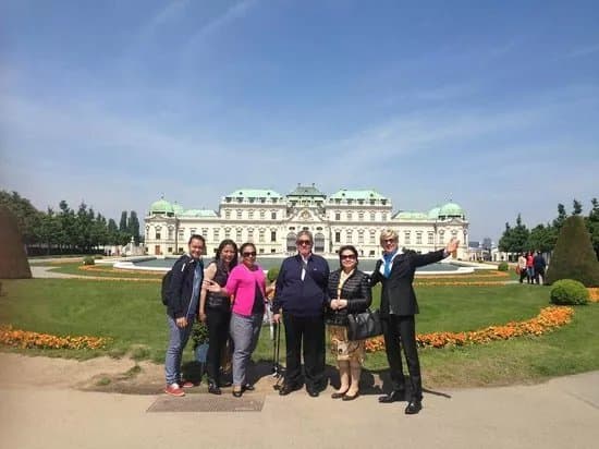 Wienguide Tours