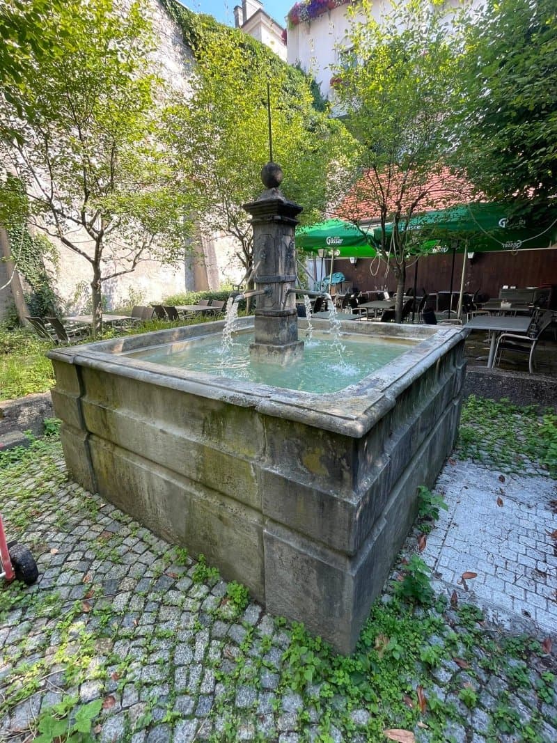 Brunnen in der Oelberggasse
