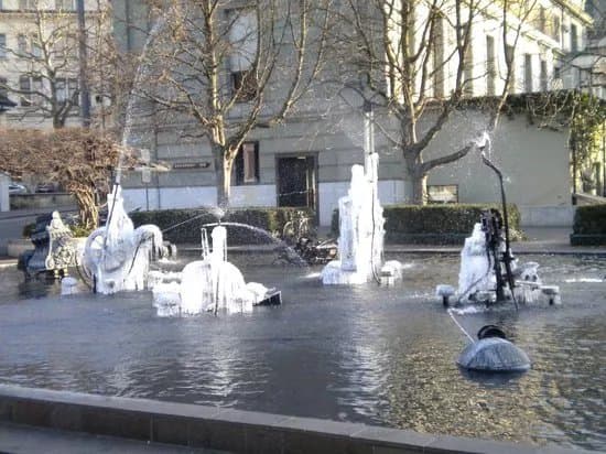 Tinguely Brunnen