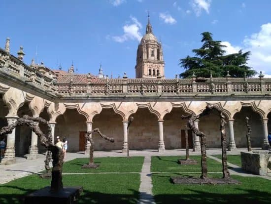 Escuelas Menores