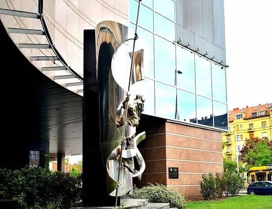 1956 Memorial in Szena Square