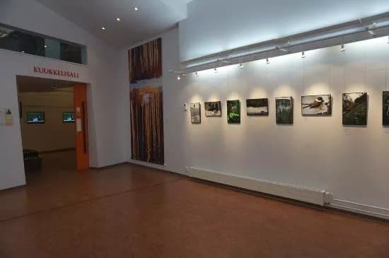 Hannu Hautala Nature Photography Centre