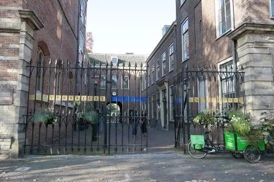 Leiden University Academic Building