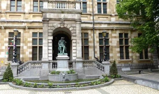 Hendrik Conscience Statue