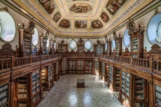 Biblioteche Riunite Civica e A. Ursino Recupero