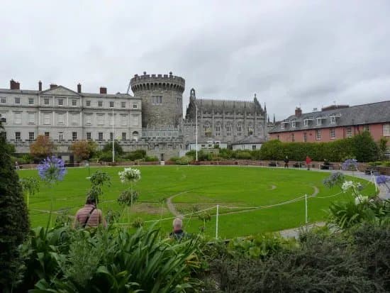 Dubh Linn Gardens