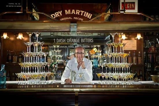 Dry Martini by Javier De Las Muelas