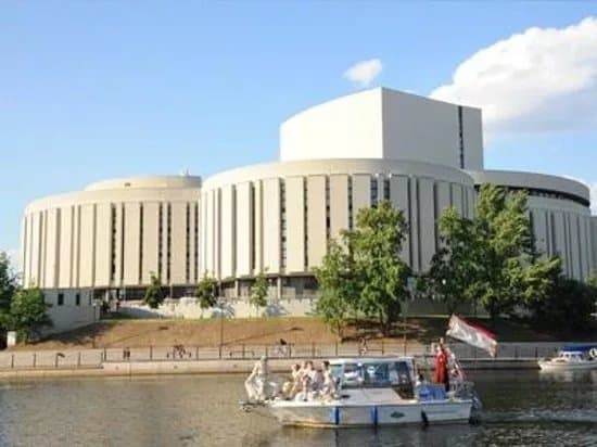 Opera Nova