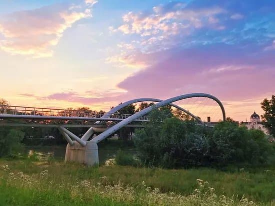 Tiszavirag Pedestrian Bridge
