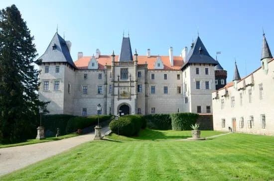 Zleby Castle