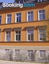Apartment- und Zimmervermietung am Park
