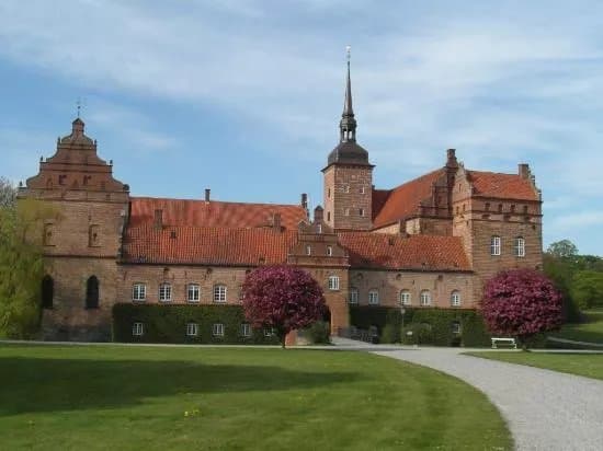 Holckenhavn Slot
