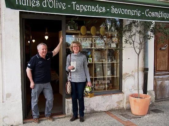 A l'Ombre de l'Olivier