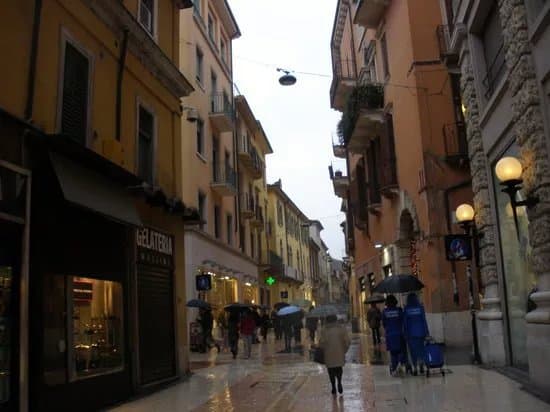 Via Giuseppe Mazzini