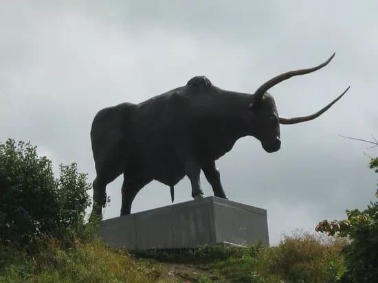 Tarvas Sculpture