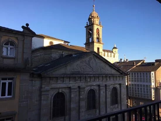 Iglesia de Santiago A Nova
