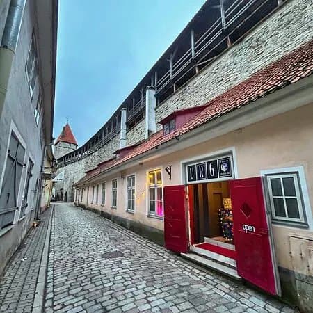 Urg: Gastropub & Stage